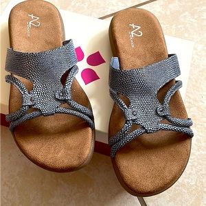 NWOT A2 by Aerosoles Slip-On Sandals Size 9